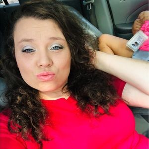 Meet your Posher, Alizee